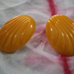 Vintage Acrylic Orange 'shell' Clip on Earrings